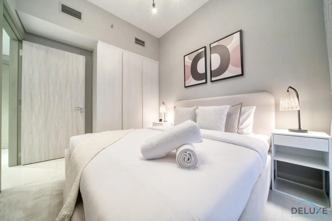 Exclusive Offer Delightful 1Br With Pool Views By Deluxe Holiday Homes Dubai 0*,  United Arab Emirates