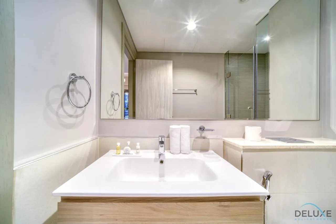 Exclusive Offer Delightful 1Br With Pool Views By Deluxe Holiday Homes Dubai